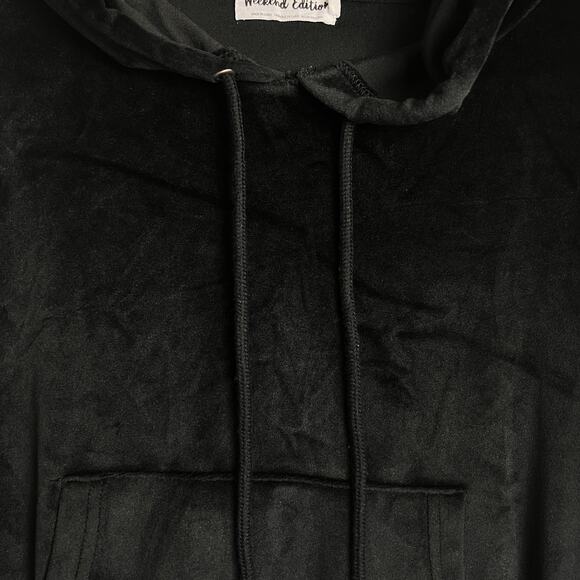 Weekend Edition Women's Long Sleeve Black Velour Cropped Sweatshirt Sz L - Picture 9 of 12